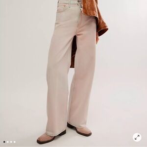 Levi’s Ribcage Wide Leg Sz 32